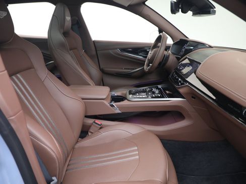 Used 2026 Aston Martin DBX 707 AWD/4WD image 25
