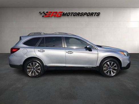 Used 2015 Subaru Outback 2.5i Limited AWD/4WD image 5