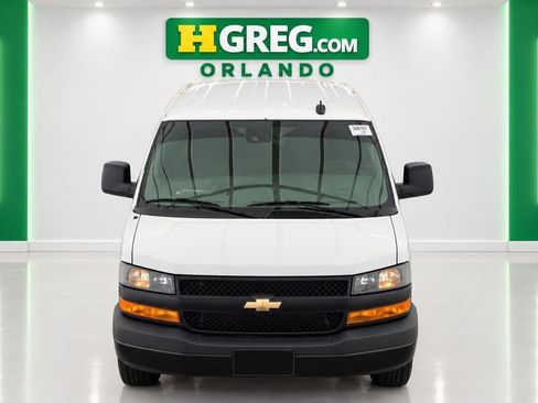 Used 2025 Chevrolet Express 2500 RWD image 7