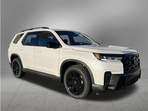 New 2026 Honda Pilot Black Edition image 7