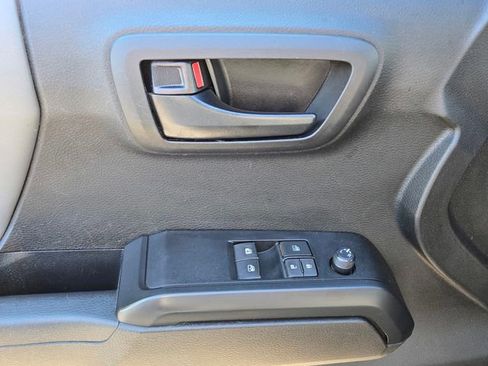 Used 2022 Toyota Tacoma SR w/ SX Package image 17