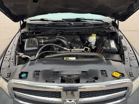 Used 2018 RAM 1500 ST w/ SXT Appearance Group AWD/4WD image 22