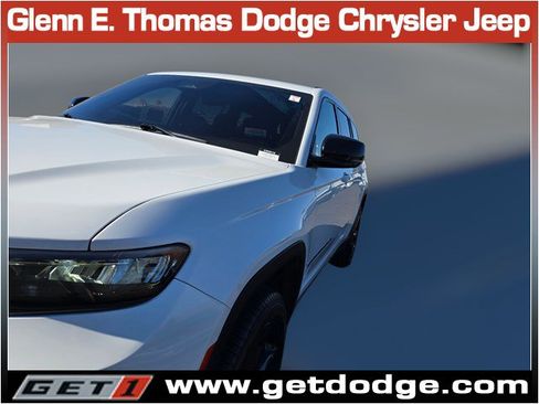 Used 2023 Jeep Grand Cherokee L Limited w/ Luxury Tech Group II image 4