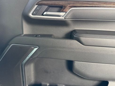 Used 2025 GMC Sierra 1500 Elevation image 26