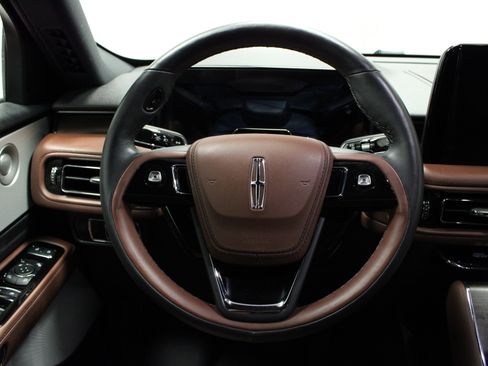 Used 2025 Lincoln Aviator Reserve w/ Luxury Package image 21