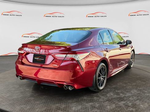Used 2018 Toyota Camry XSE FWD image 10