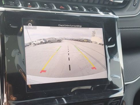 New 2025 Jeep Grand Cherokee Altitude image 26