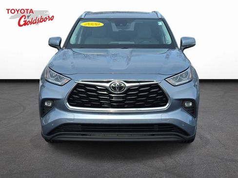 Used 2020 Toyota Highlander Limited image 2