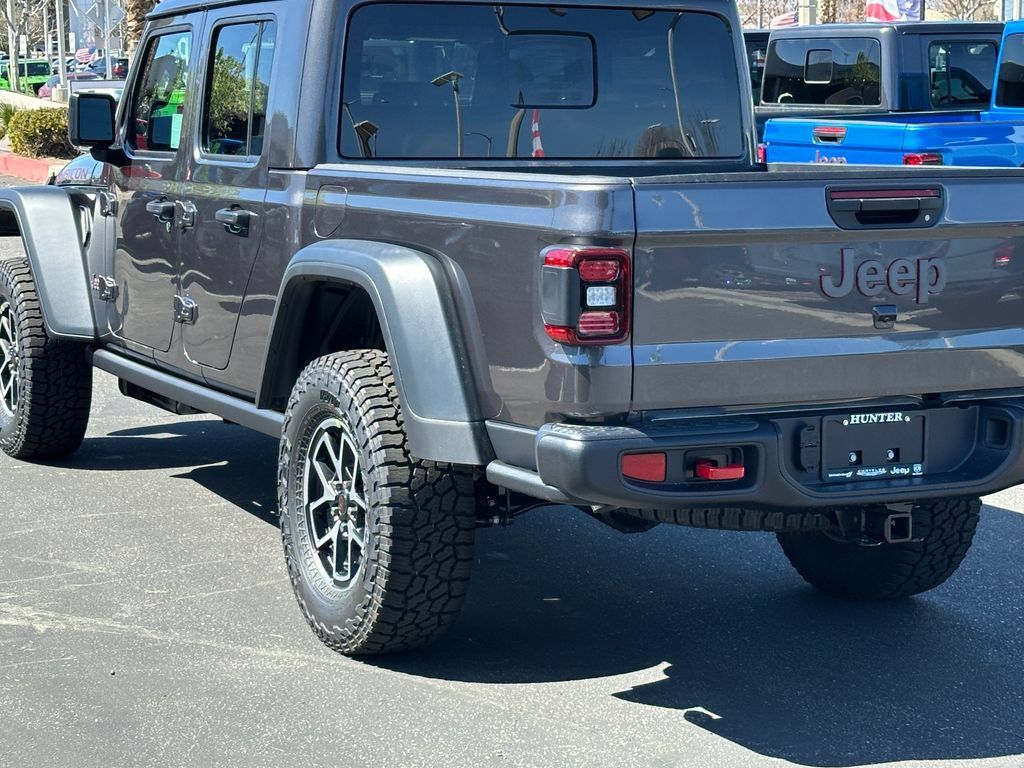New 2026 Jeep Gladiator Rubicon w/ Steel Power Dome Hood Package AWD/4WD image 4