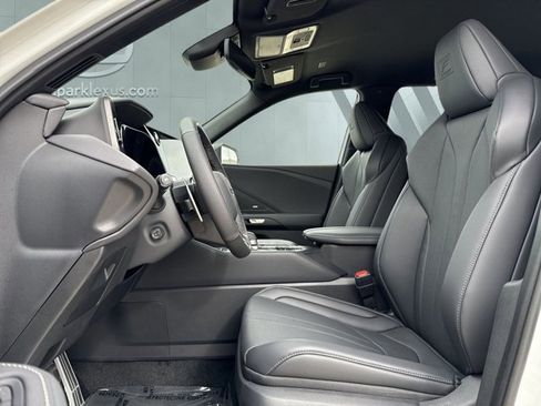 Certified 2026 Lexus TX 500h AWD w/ Technology Package image 9