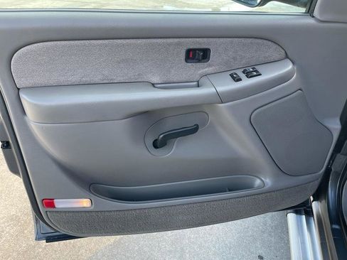 Used 2000 Chevrolet Silverado 2500 LS image 26