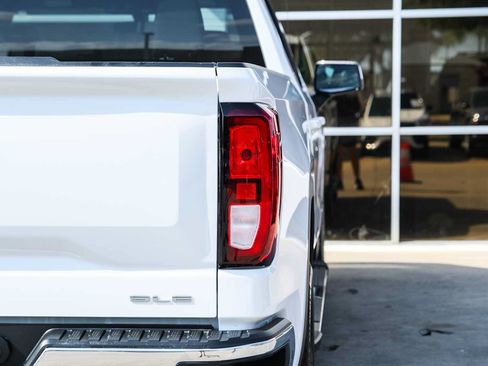 Used 2021 GMC Sierra 1500 SLE RWD image 14