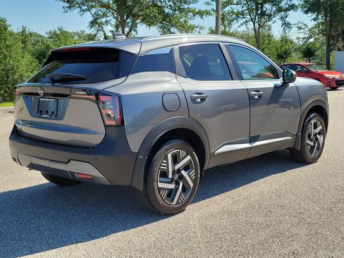 Certified 2025 Nissan Kicks SV w/ SV Premium Package FWD image 5