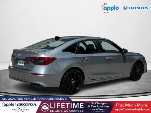 Used 2024 Honda Civic Sport image 3