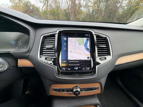 Certified 2022 Volvo XC90 T8 Inscription Expression w/ Advanced Package image 31