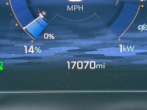 Used 2024 Chevrolet Blazer EV LT image 3