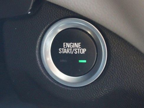 Used 2023 Chevrolet Equinox LT image 7