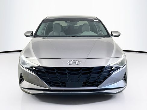 Used 2023 Hyundai Elantra SEL w/ Convenience Package FWD image 2