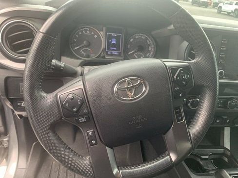 Used 2021 Toyota Tacoma TRD Off-Road image 15