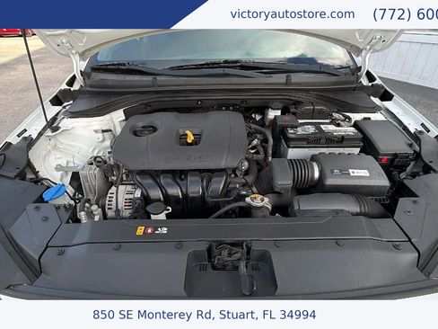 Used 2019 Hyundai Elantra SE w/ Cargo Package image 39