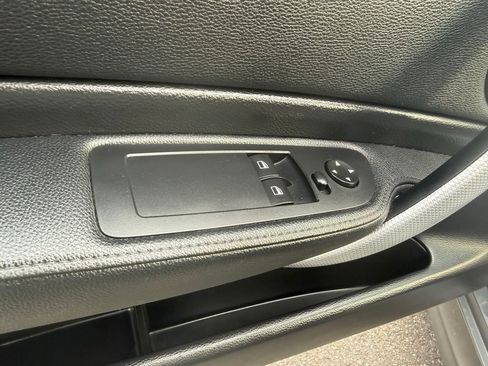 Used 2010 BMW 135i Coupe image 9