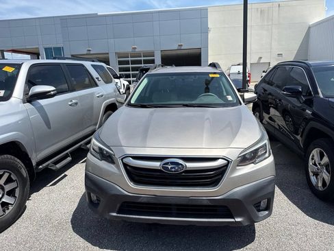 Used 2020 Subaru Outback Premium AWD/4WD image 2