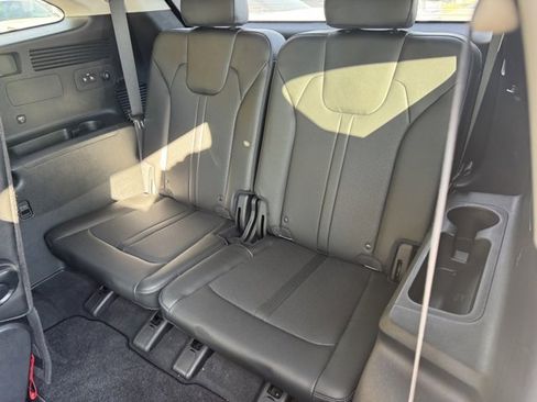 Certified 2022 Kia Sorento EX image 10