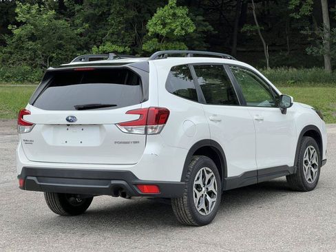 Used 2024 Subaru Forester Premium AWD/4WD image 41