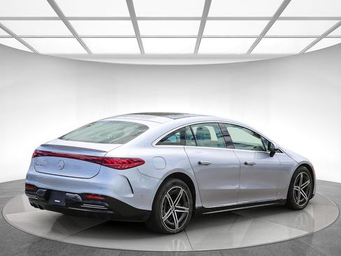 Used 2023 Mercedes-Benz EQS 450+ Sedan image 3