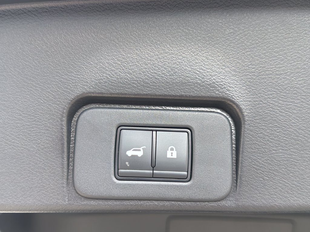Used 2023 Nissan Rogue SV w/ SV Premium B Package FWD image 36