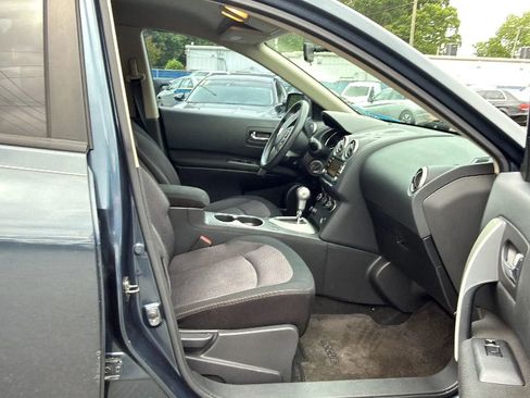 Used 2013 Nissan Rogue SV FWD image 9