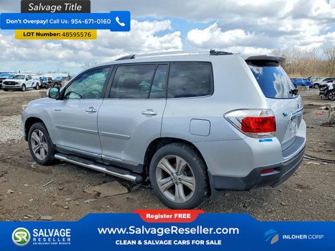 Used 2012 Toyota Highlander Limited w/ Tow Pkg image 3