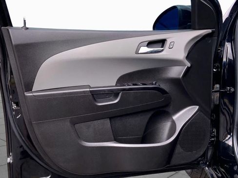 Used 2019 Chevrolet Sonic LT FWD image 21