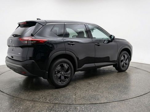 Used 2025 Nissan Rogue SV image 9