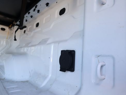 Used 2024 GMC Canyon Elevation w/ Convenience Package image 29