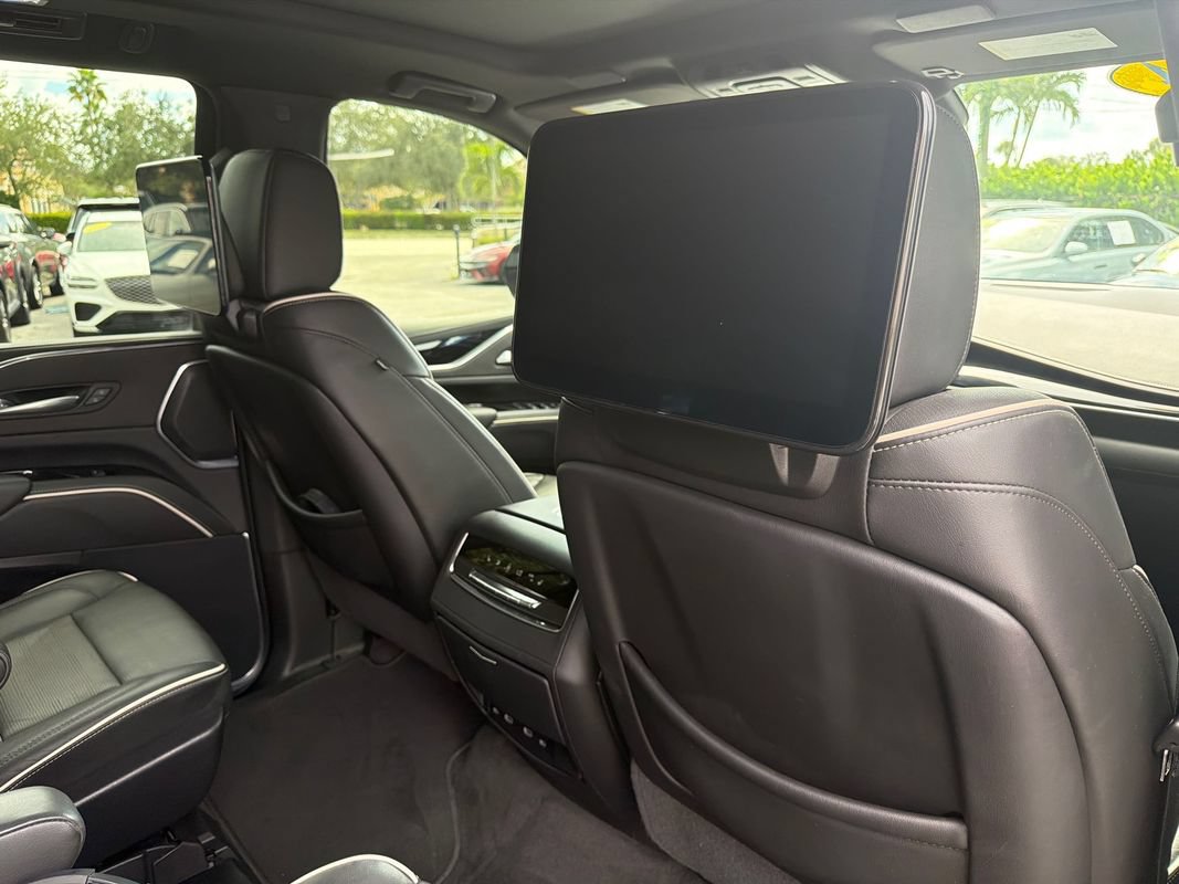 Used 2024 Cadillac Escalade Sport w/ Touring Package AWD/4WD image 16