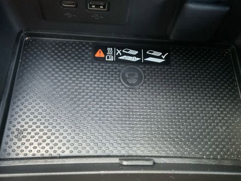 Used 2024 Buick Envision Preferred image 16