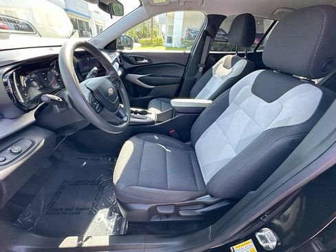 Used 2024 Chevrolet Trax LS w/ LS Convenience Package FWD image 20