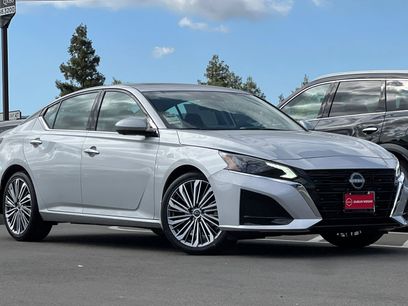 New 2025 Nissan Altima 2.5 SL