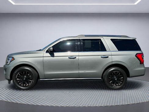 Used 2019 Ford Expedition Limited w/ Equipment Group 302A AWD/4WD image 3