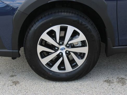 Certified 2025 Subaru Outback Premium AWD/4WD image 26