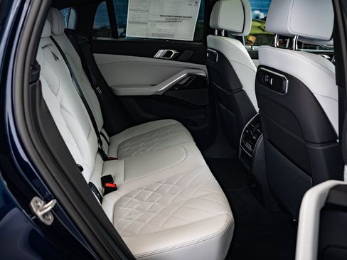 New 2026 BMW X6 xDrive40i w/ Climate Comfort Package image 34