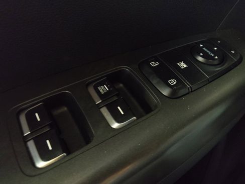 Used 2020 Kia Sportage LX FWD image 27