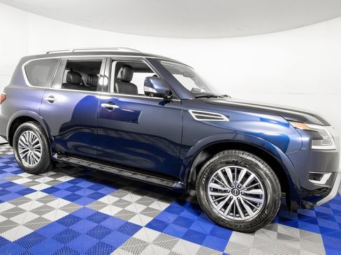 Used 2024 Nissan Armada SL image 3