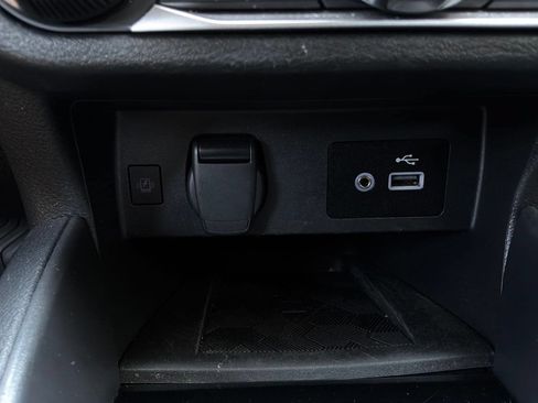 Used 2025 Nissan Versa SV FWD image 23