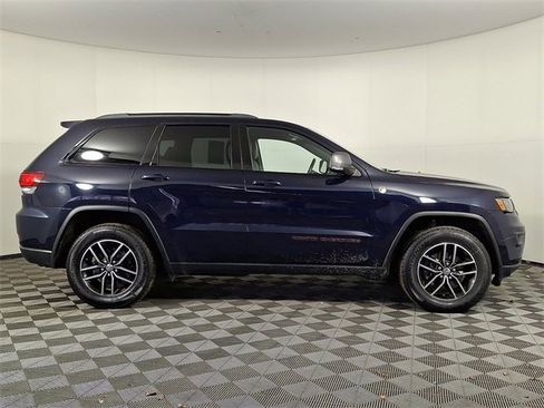 Used 2018 Jeep Grand Cherokee Trailhawk image 10