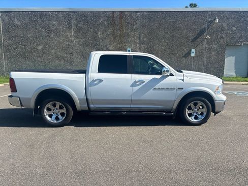 Used 2012 RAM 1500 Laramie AWD/4WD image 8