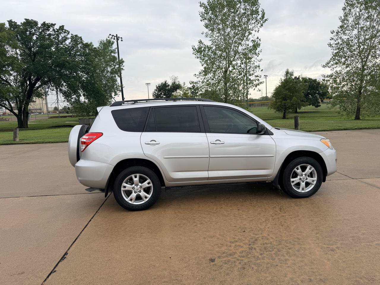 Used 2012 Toyota RAV4 FWD w/ Upgrade Value Pkg image 22