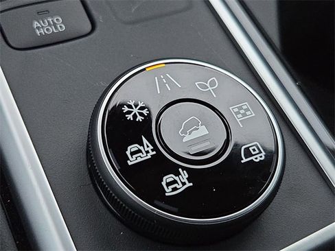 New 2025 Nissan Pathfinder SL image 34