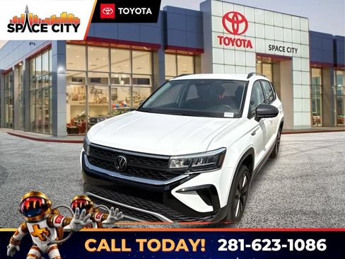 Used 2024 Volkswagen Taos S FWD image 1